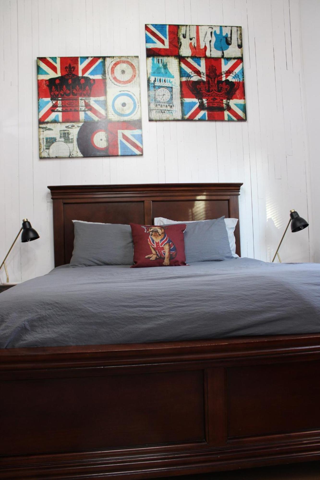 Private Bright Modern Studio! Queen Bed ! Victoria Extérieur photo